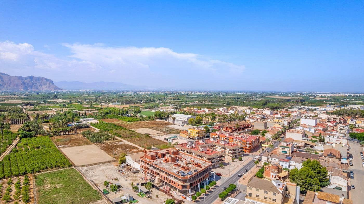 3 bedroom Apartment for sale in Jacarilla with pool - € 158,500 (Ref: 9416873)