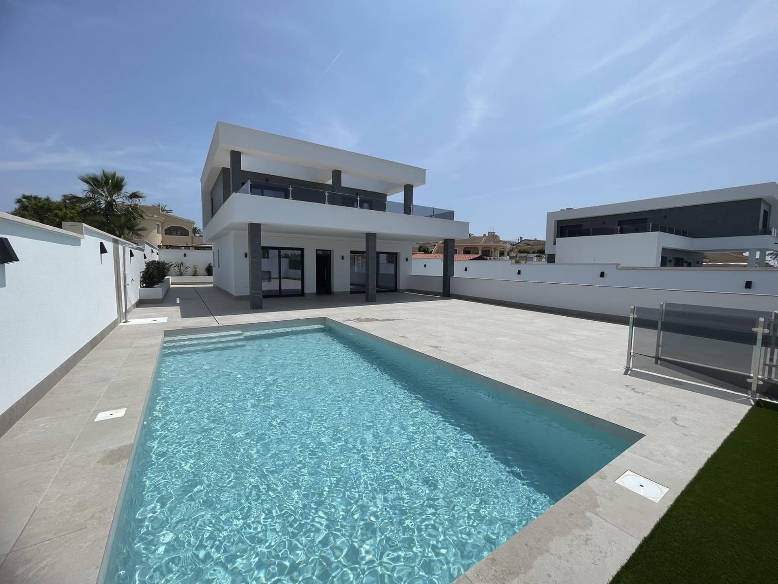 3 bedroom Villa for sale in Rojales with pool - € 799,900 (Ref: 9417067)