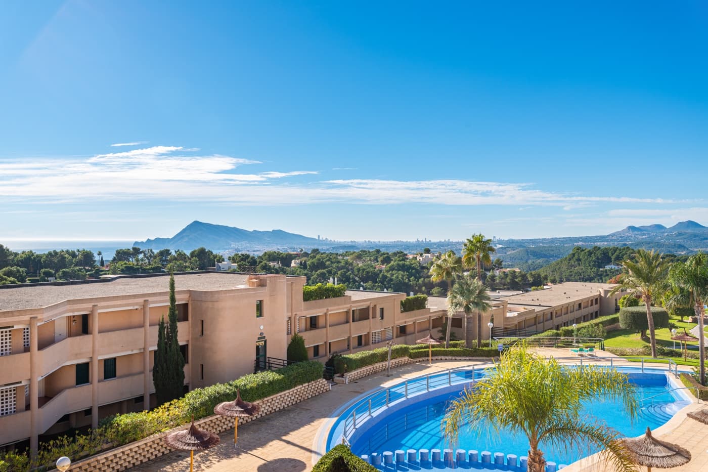 2 bedroom Apartment for sale in Altea with pool garage - € 340,000 (Ref: 9419295)