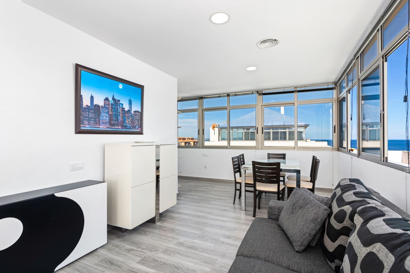 1 sypialnia Apartament na sprzedaż w La Manga del Mar Menor z basenem garażem - 380 000 € (Ref: 9419296)