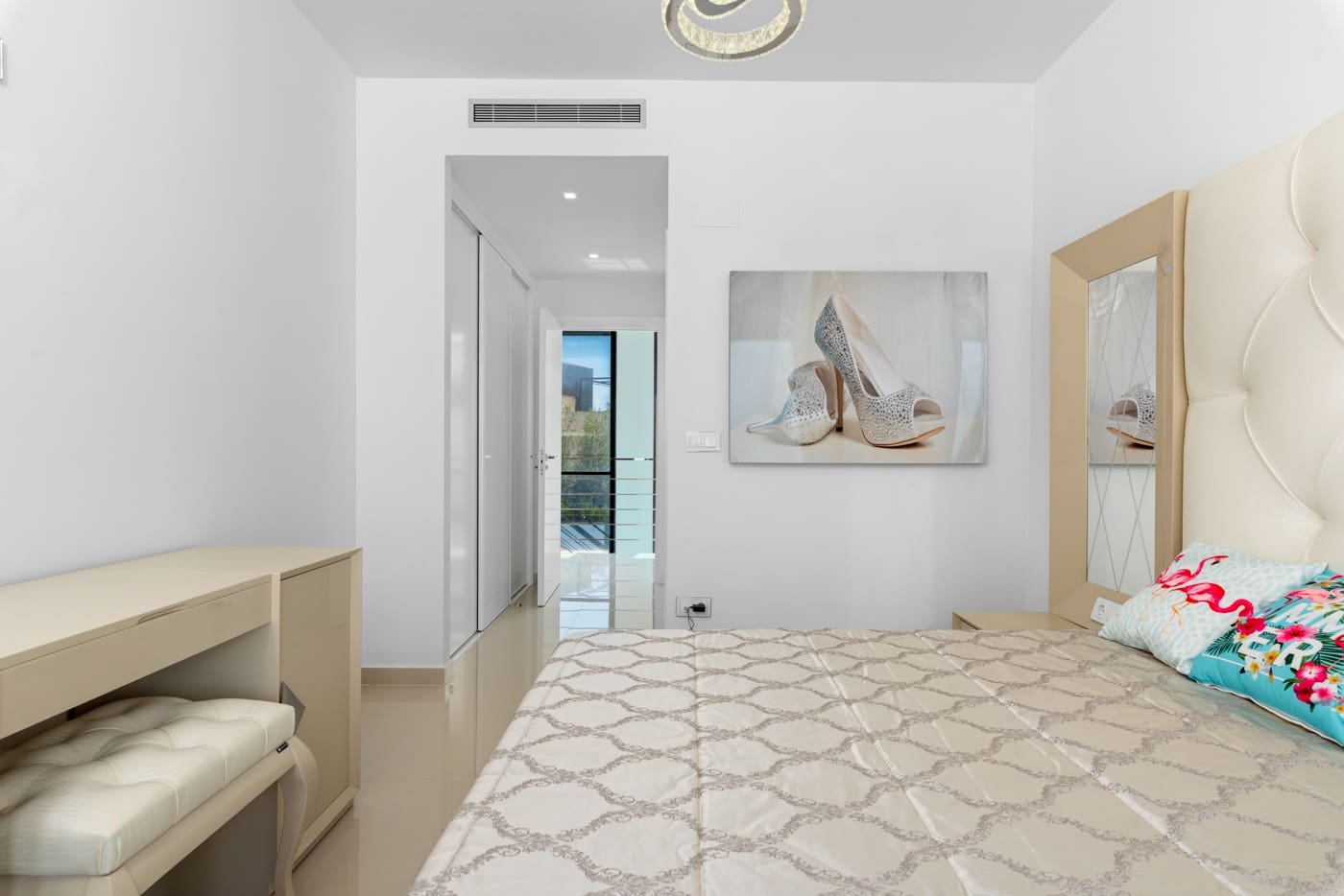 5 bedroom Villa for sale in San Miguel de Salinas with pool garage - € 849,000 (Ref: 9419297)