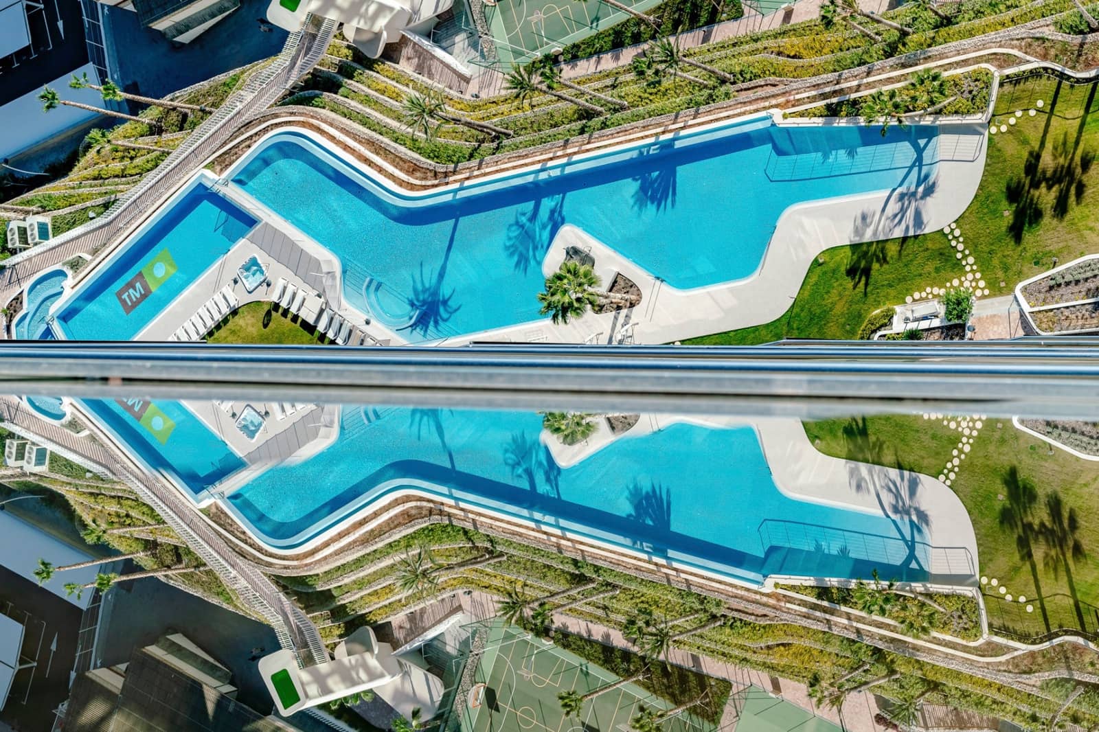 3 bedroom Apartment for sale in Benidorm with pool garage - € 1,550,000 (Ref: 9419304)