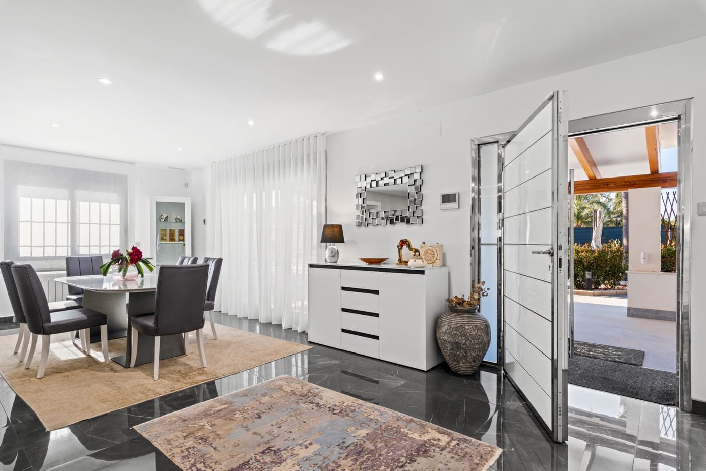 5 bedroom Villa for sale in San Juan de Alicante / Sant Joan d'Alacant with pool garage - € 1,365,000 (Ref: 9419305)