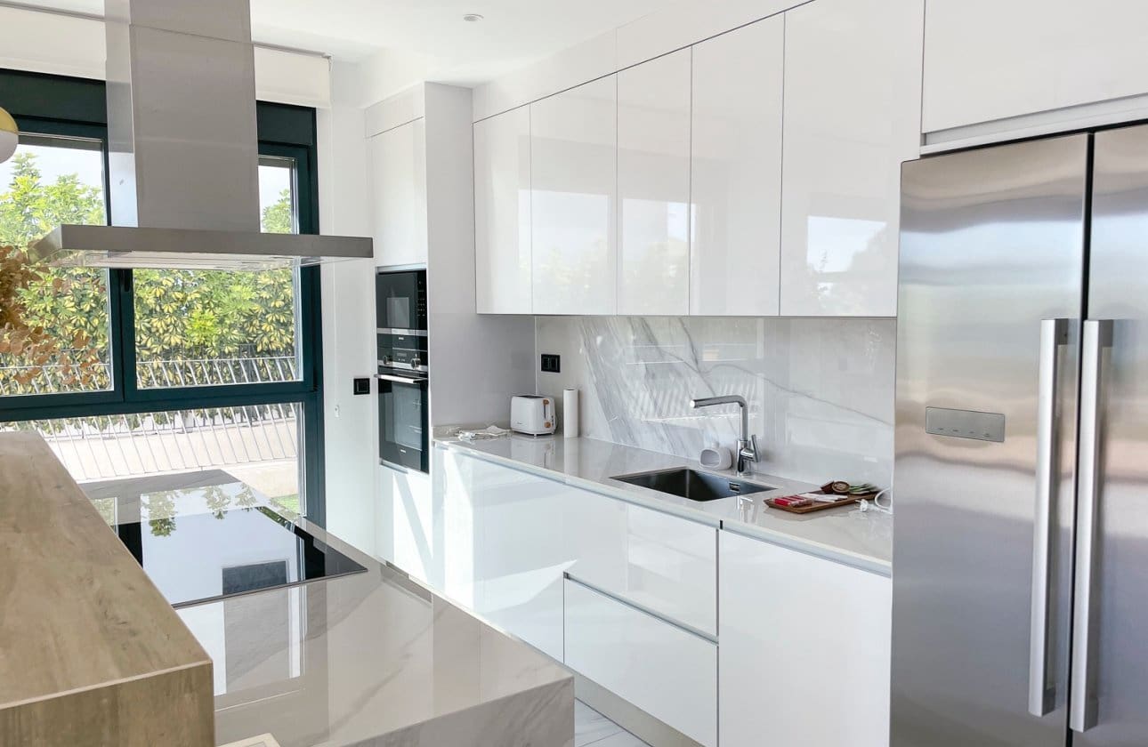 Apartamento de 3 habitaciones en La Villajoyosa / Vila Joiosa en venta con piscina garaje - 1.390.000 € (Ref: 9419306)