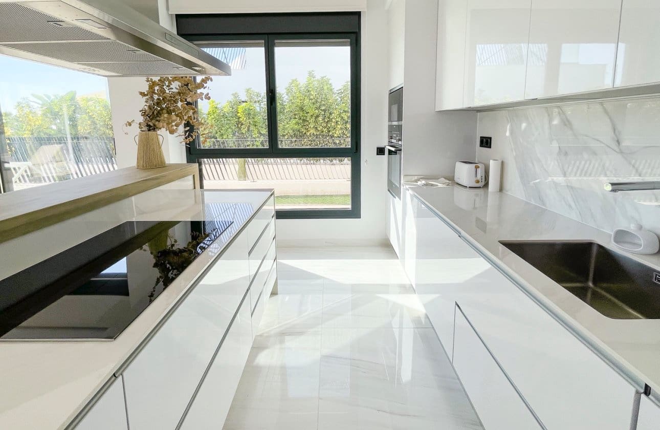 Apartamento de 3 habitaciones en La Villajoyosa / Vila Joiosa en venta con piscina garaje - 1.390.000 € (Ref: 9419306)
