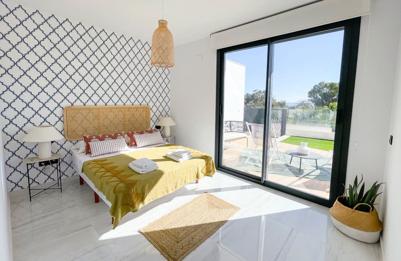 Apartamento de 3 habitaciones en La Villajoyosa / Vila Joiosa en venta con piscina garaje - 1.390.000 € (Ref: 9419306)
