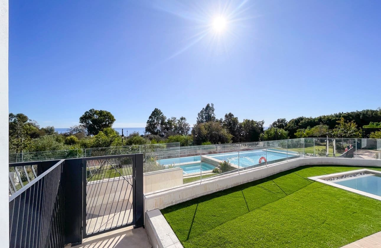 Apartamento de 3 habitaciones en La Villajoyosa / Vila Joiosa en venta con piscina garaje - 1.390.000 € (Ref: 9419306)