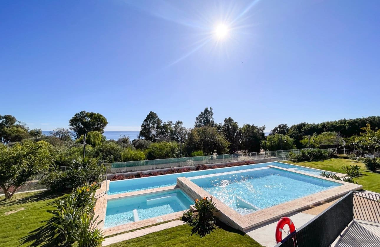 Apartamento de 3 habitaciones en La Villajoyosa / Vila Joiosa en venta con piscina garaje - 1.390.000 € (Ref: 9419306)