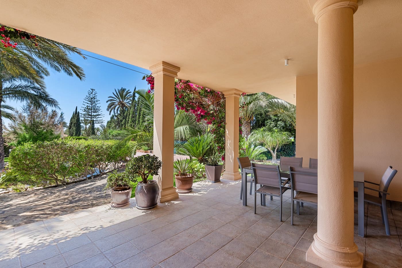 Chalet de 5 habitaciones en Elche / Elx en venta con piscina garaje - 1.165.000 € (Ref: 9419311)