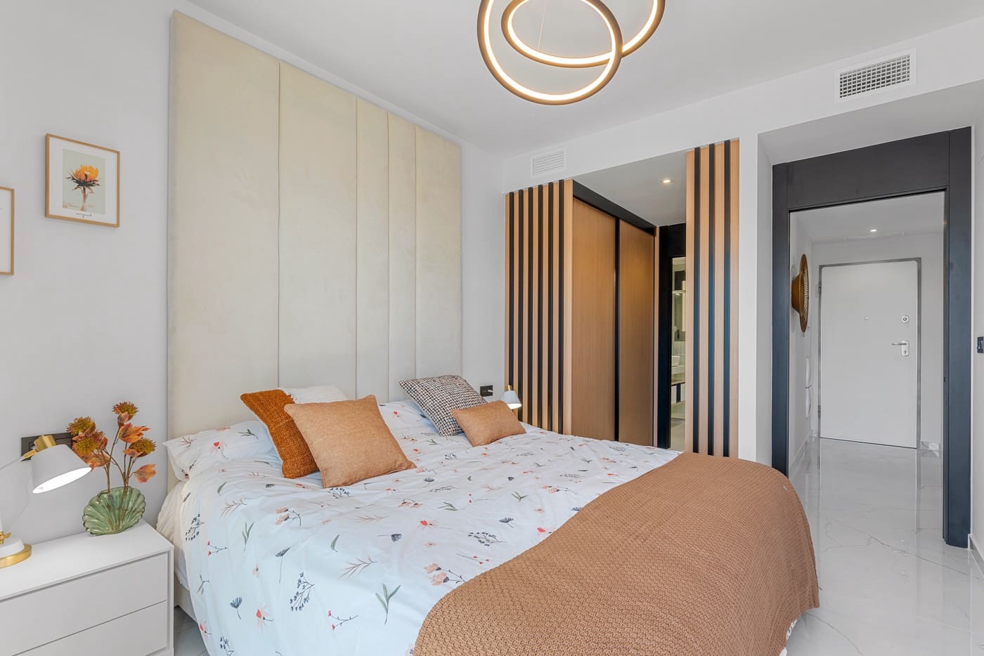 3 sypialnia Apartament na sprzedaż w Orihuela Costa z basenem garażem - 990 000 € (Ref: 9419315)