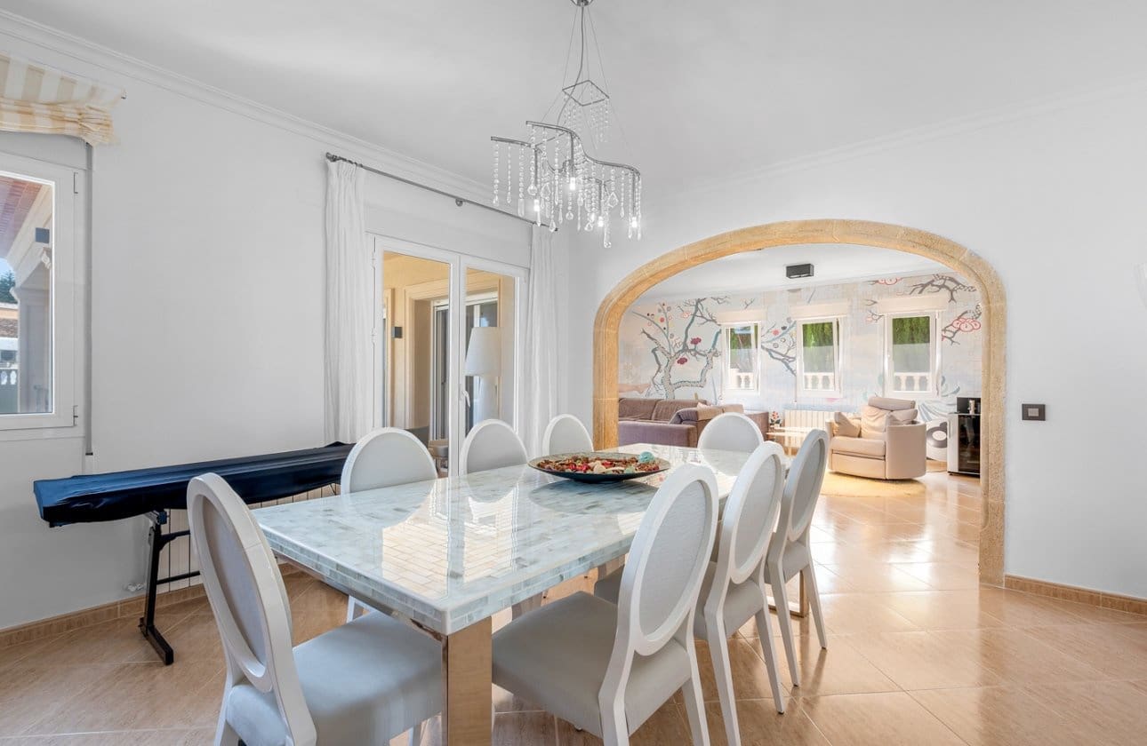 5 makuuhuone Huvila myytävänä paikassa Benissa mukana uima-altaan - 1 690 000 € (Ref: 9419332)