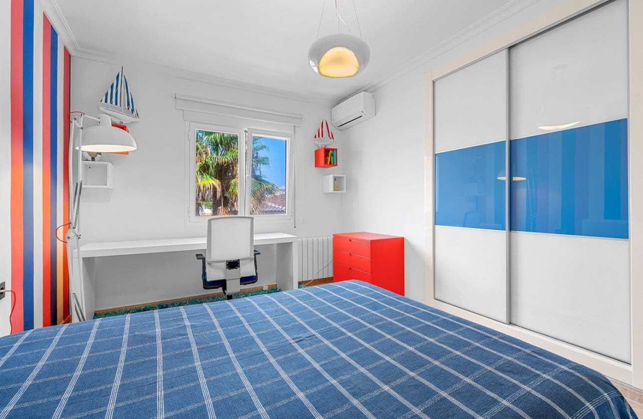 5 makuuhuone Huvila myytävänä paikassa Benissa mukana uima-altaan - 1 690 000 € (Ref: 9419332)