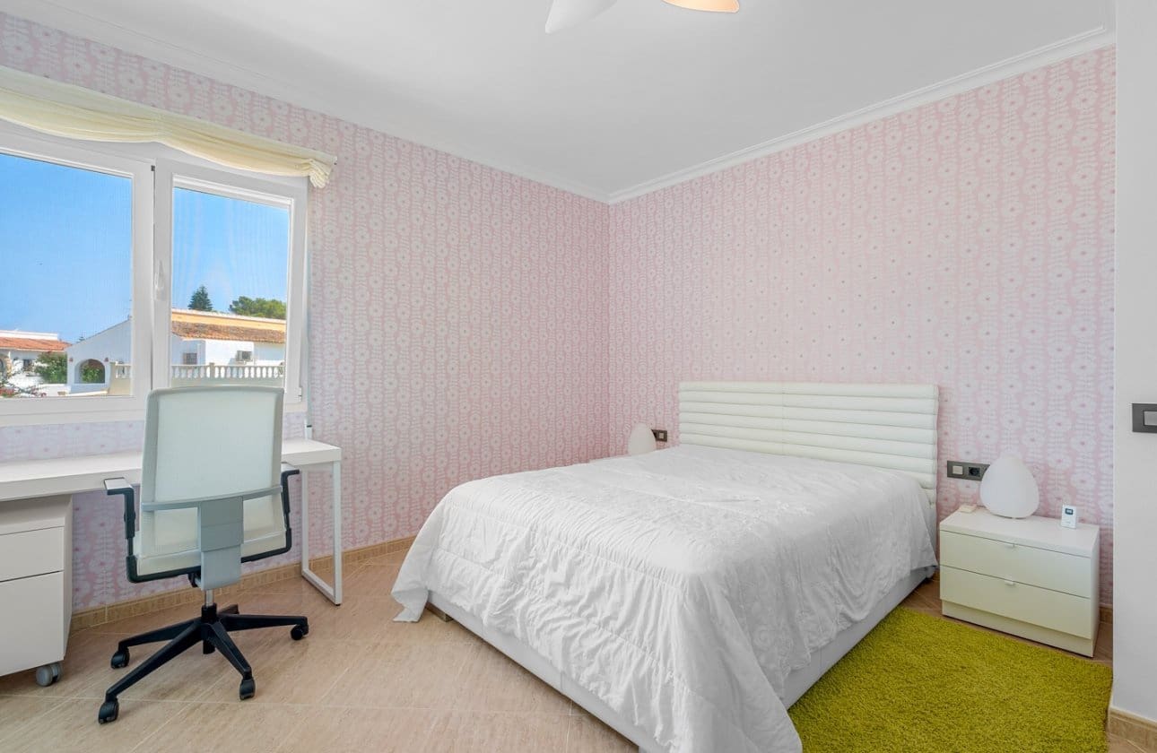 5 makuuhuone Huvila myytävänä paikassa Benissa mukana uima-altaan - 1 690 000 € (Ref: 9419332)