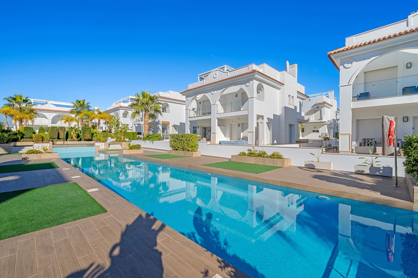 Pareado de 3 habitaciones en Doña Pepa en venta con piscina - 379.000 € (Ref: 9419341)