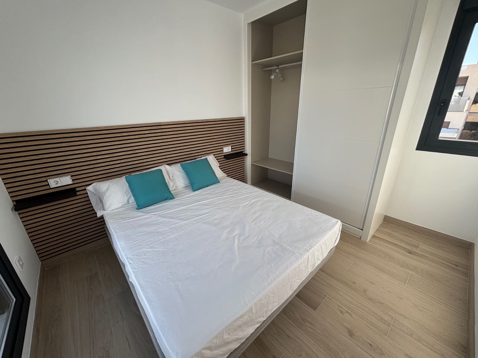 4 makuuhuone Huvila myytävänä paikassa Roda mukana uima-altaan - 629 900 € (Ref: 9419349)