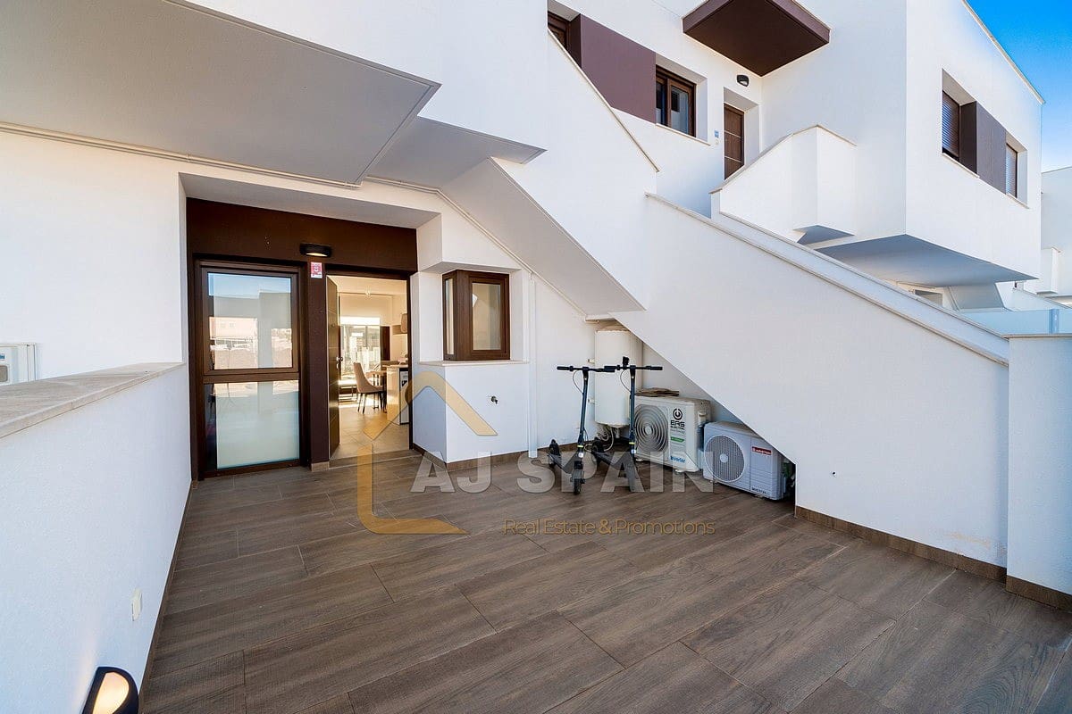 2 makuuhuone Huoneisto myytävänä paikassa San Pedro del Pinatar mukana uima-altaan - 259 000 € (Ref: 9544579)