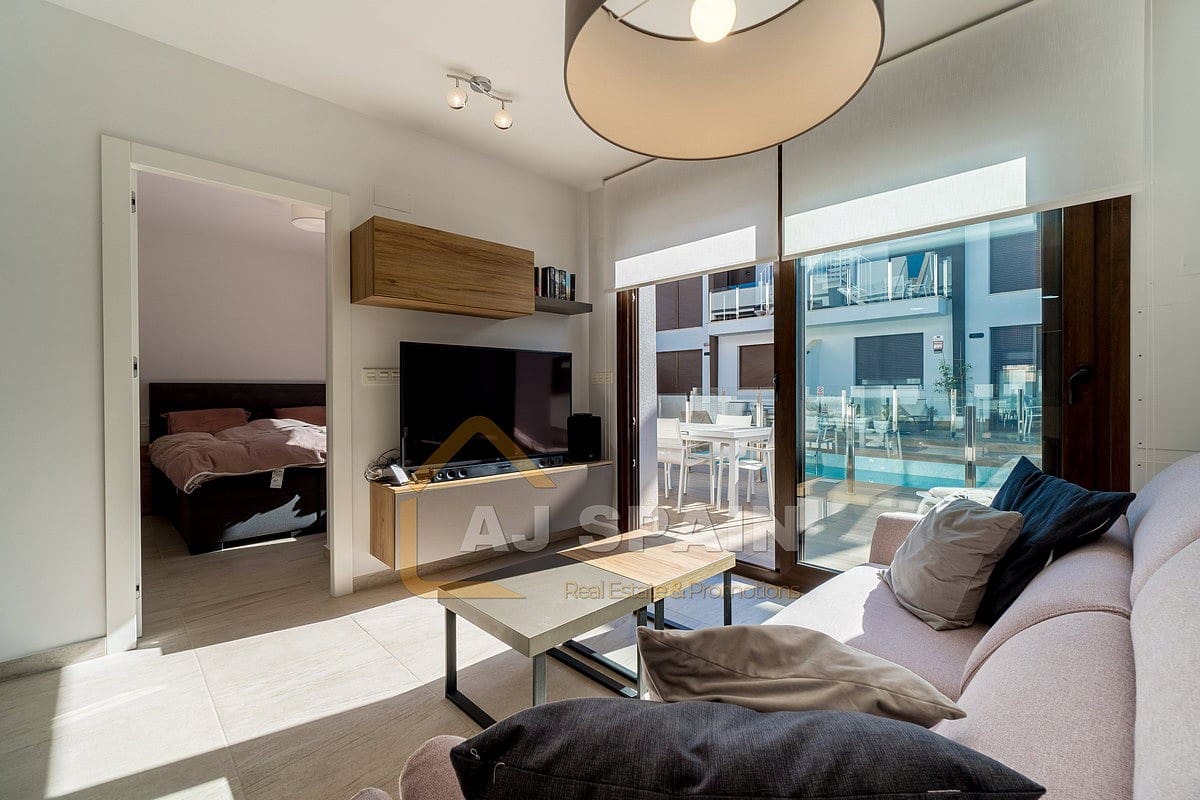 2 makuuhuone Huoneisto myytävänä paikassa San Pedro del Pinatar mukana uima-altaan - 259 000 € (Ref: 9544579)