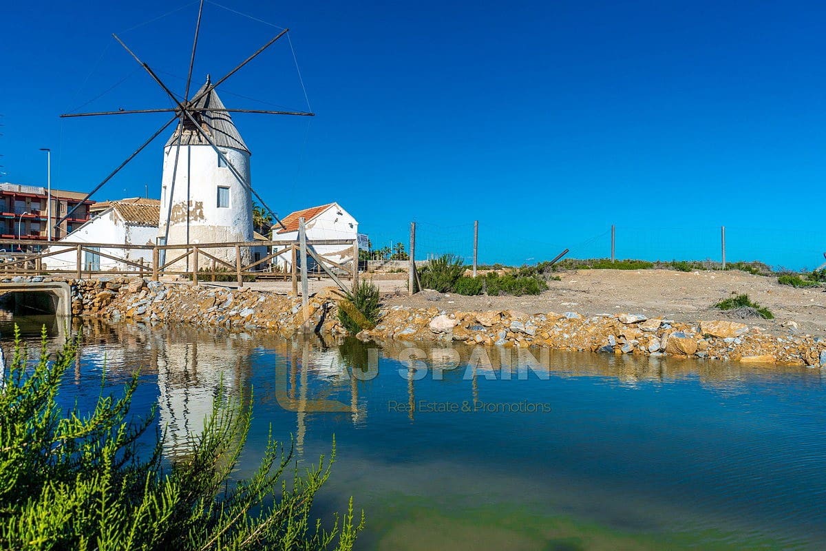 2 makuuhuone Huoneisto myytävänä paikassa San Pedro del Pinatar mukana uima-altaan - 259 000 € (Ref: 9544579)