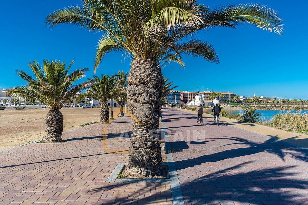 2 makuuhuone Huoneisto myytävänä paikassa San Pedro del Pinatar mukana uima-altaan - 259 000 € (Ref: 9544579)