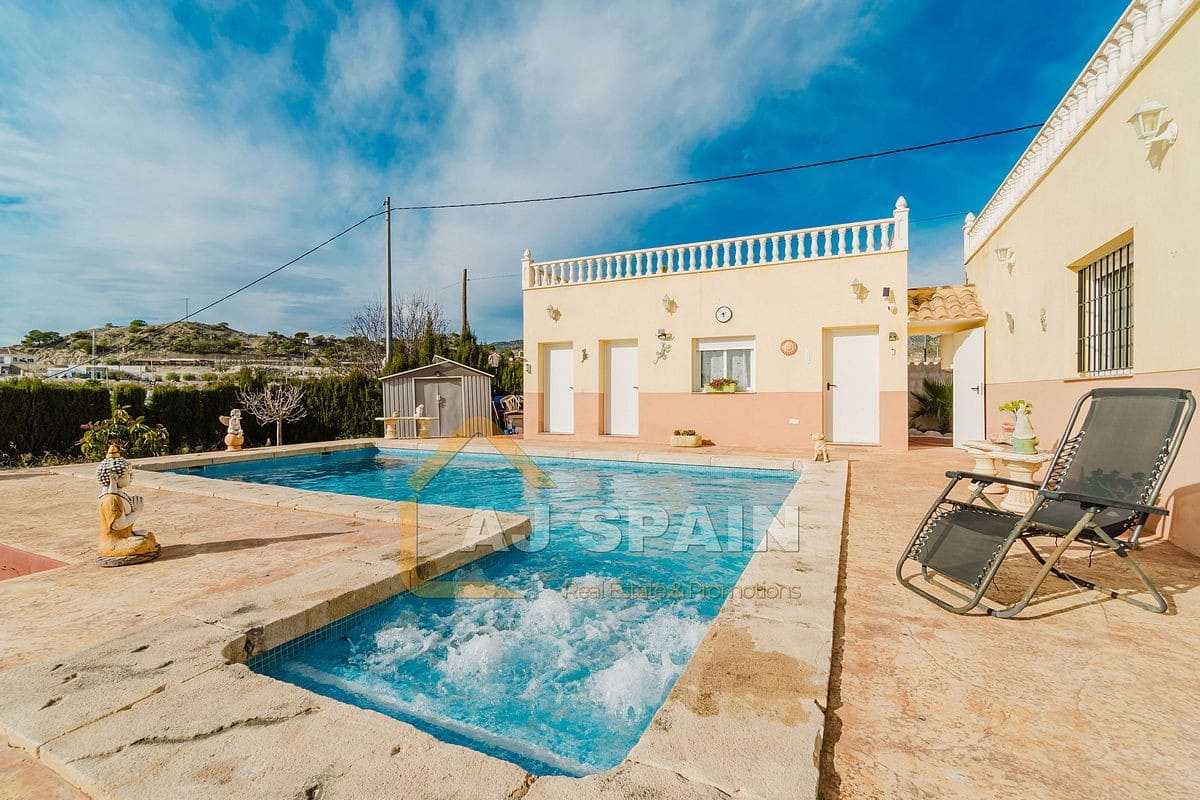 3 sovrum Villa till salu i Las Casicas med pool - 239 000 € (Ref: 9580332)