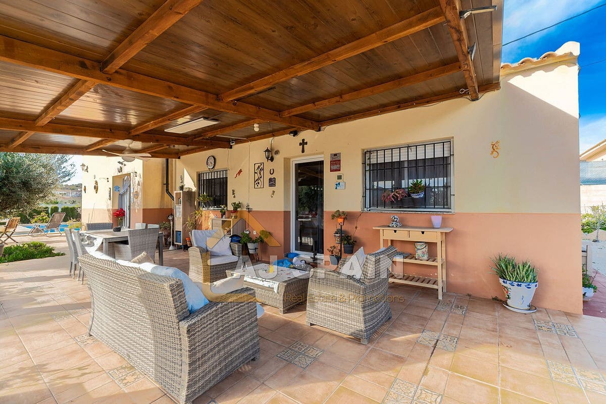 3 sovrum Villa till salu i Las Casicas med pool - 239 000 € (Ref: 9580332)