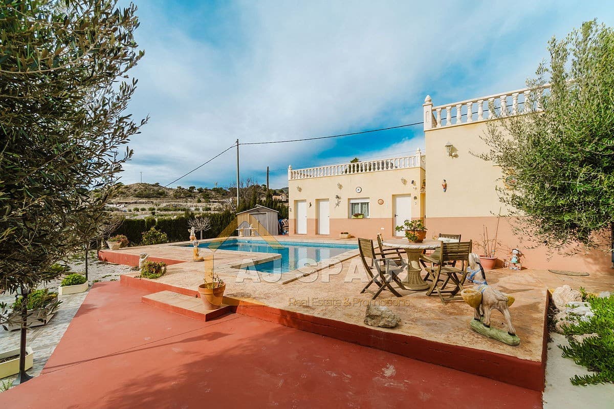 3 sovrum Villa till salu i Las Casicas med pool - 239 000 € (Ref: 9580332)