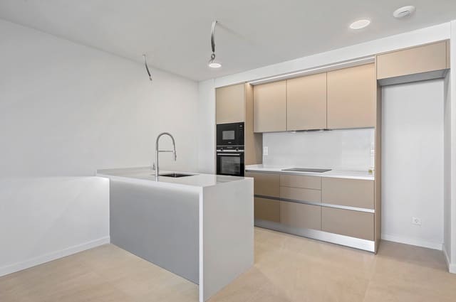 Apartamento de 2 habitaciones en El Puerto, Dénia en venta con piscina garaje - 420.000 € (Ref: 9619004)