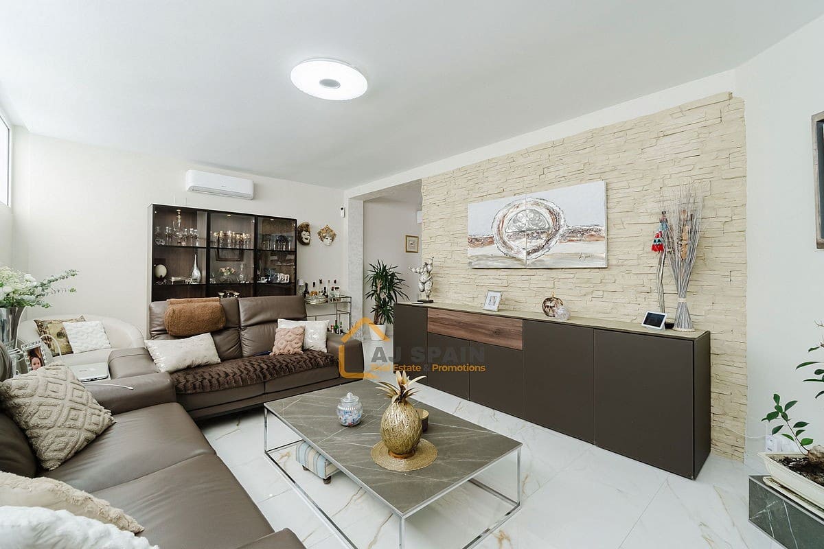 3 makuuhuone Huvila myytävänä paikassa Fortuna mukana uima-altaan - 314 000 € (Ref: 9643631)