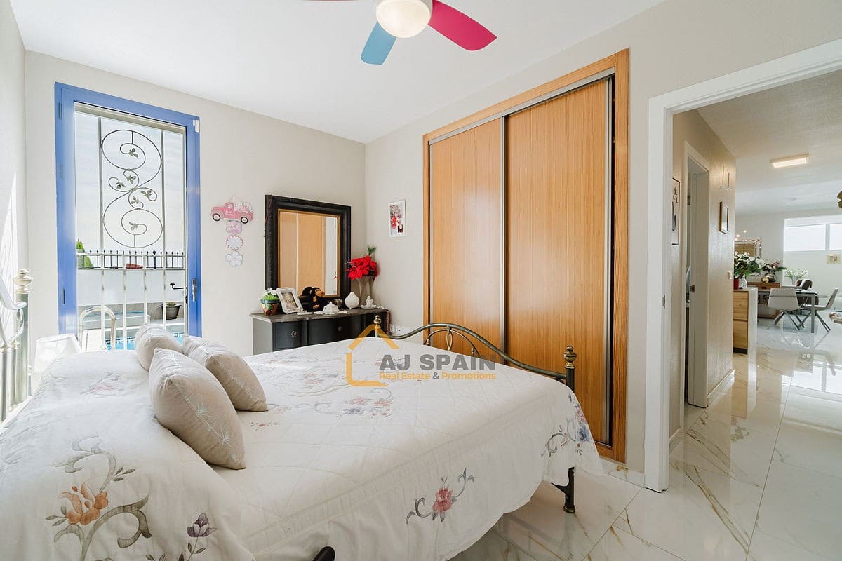 3 makuuhuone Huvila myytävänä paikassa Fortuna mukana uima-altaan - 314 000 € (Ref: 9643631)