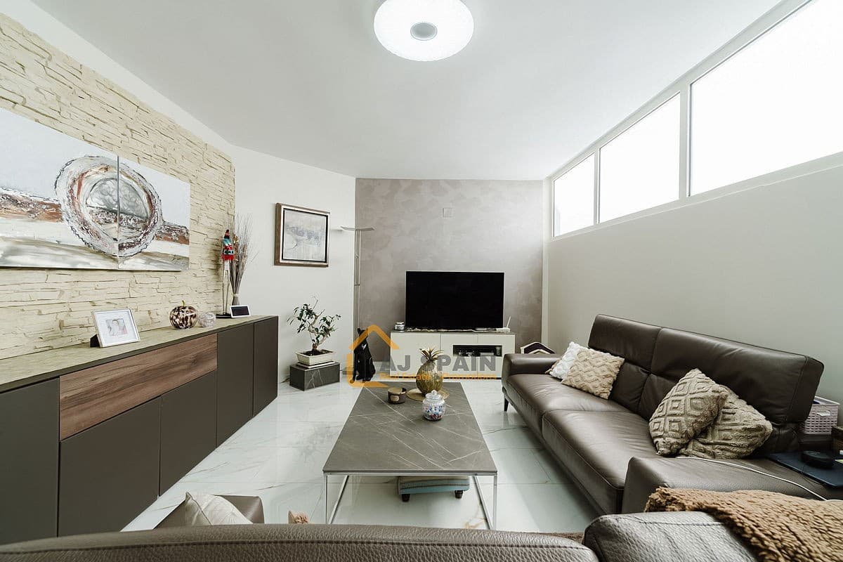 3 makuuhuone Huvila myytävänä paikassa Fortuna mukana uima-altaan - 314 000 € (Ref: 9643631)