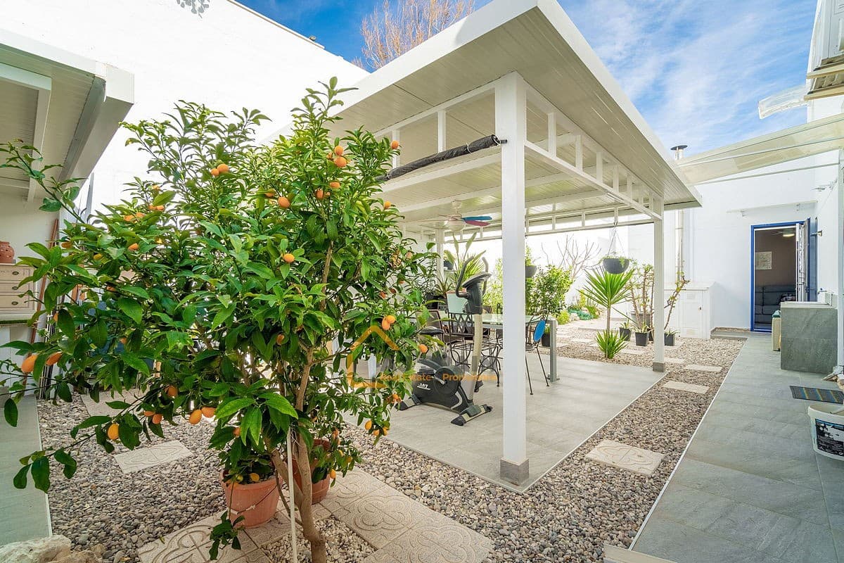 3 makuuhuone Huvila myytävänä paikassa Fortuna mukana uima-altaan - 314 000 € (Ref: 9643631)