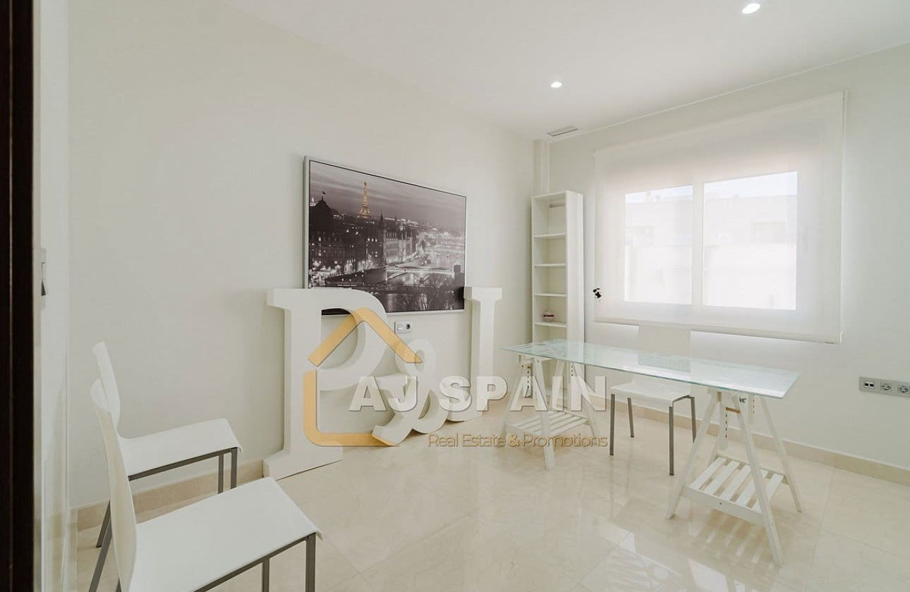 4 bedroom Apartment for sale in Fortuna - € 299,000 (Ref: 9669258)