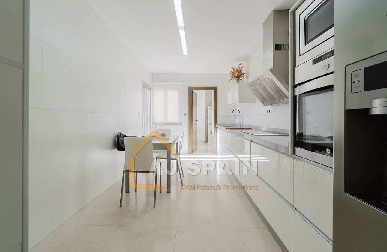 4 bedroom Apartment for sale in Fortuna - € 299,000 (Ref: 9669258)