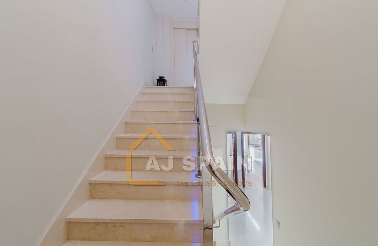 4 bedroom Apartment for sale in Fortuna - € 299,000 (Ref: 9669258)