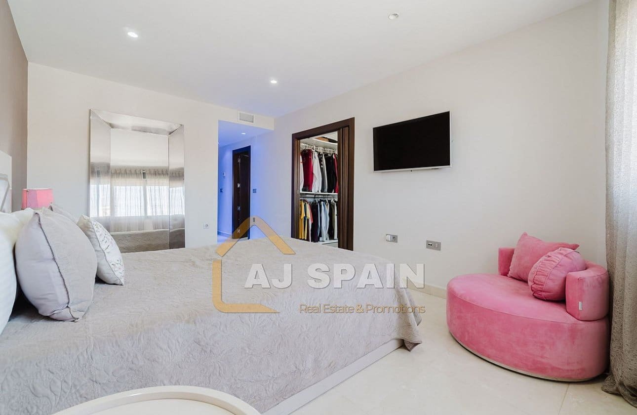 4 bedroom Apartment for sale in Fortuna - € 299,000 (Ref: 9669258)