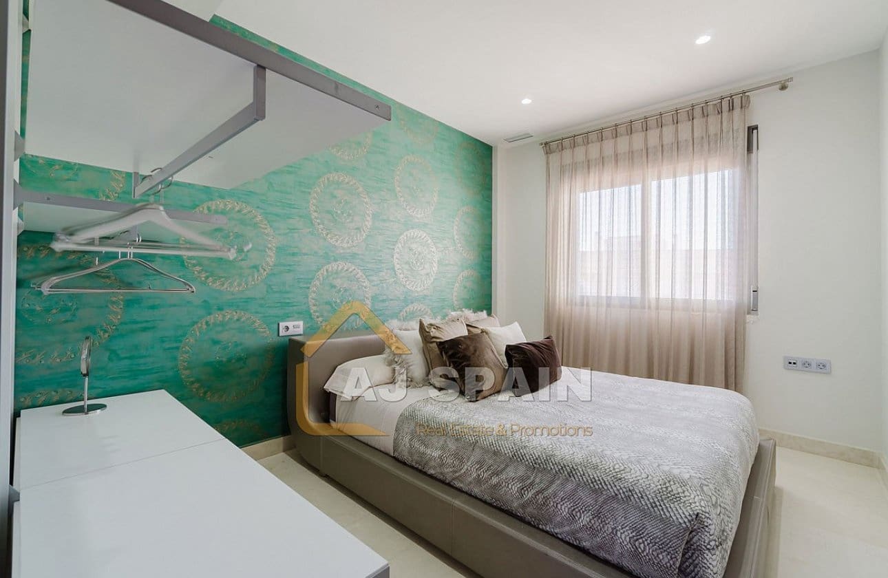 4 bedroom Apartment for sale in Fortuna - € 299,000 (Ref: 9669258)