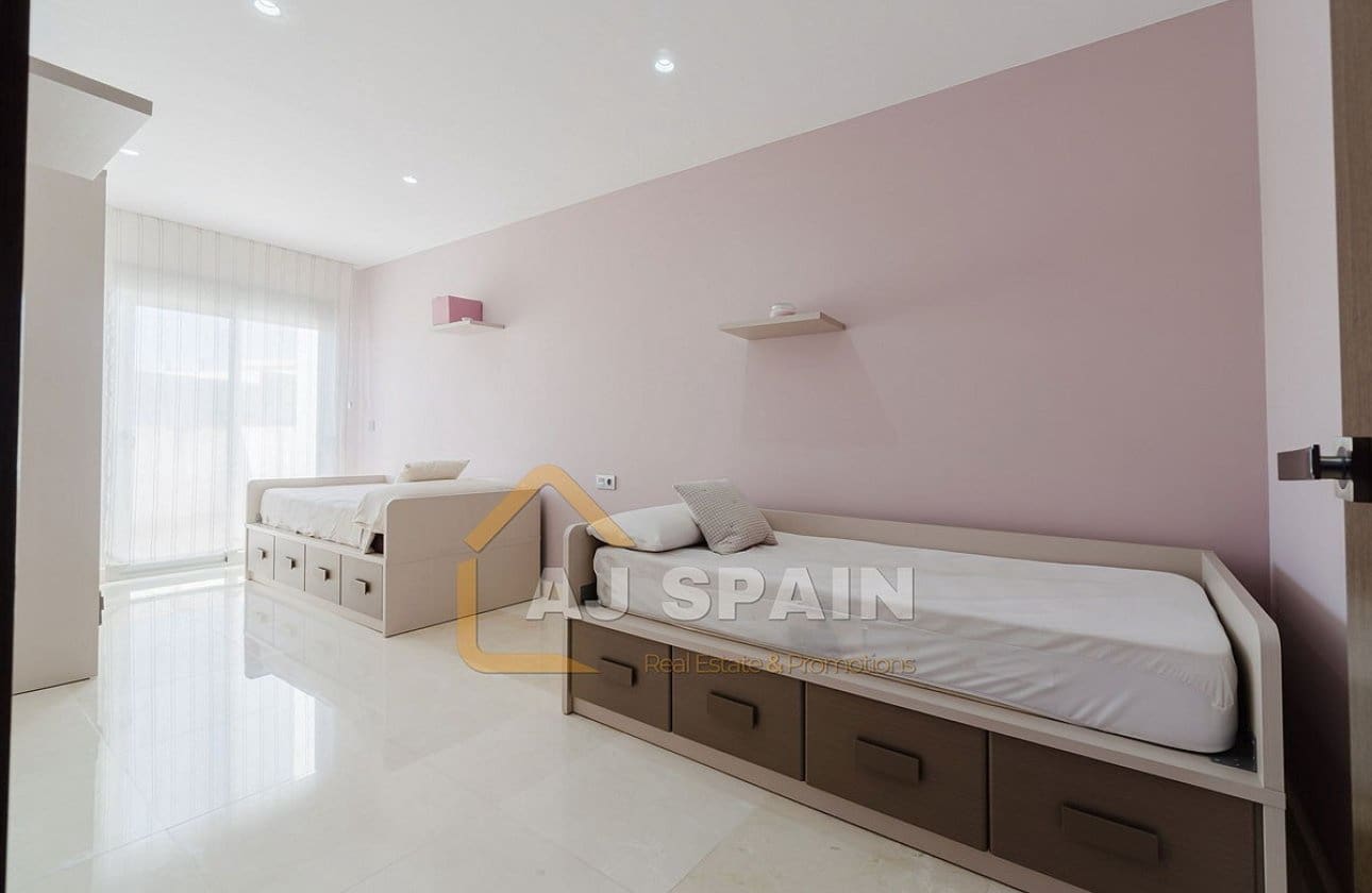 4 bedroom Apartment for sale in Fortuna - € 299,000 (Ref: 9669258)