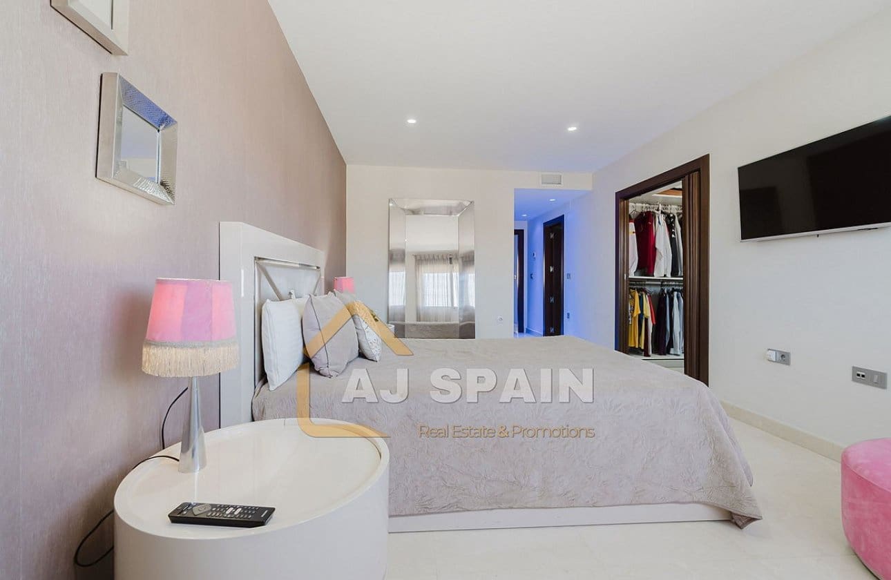 4 bedroom Apartment for sale in Fortuna - € 299,000 (Ref: 9669258)
