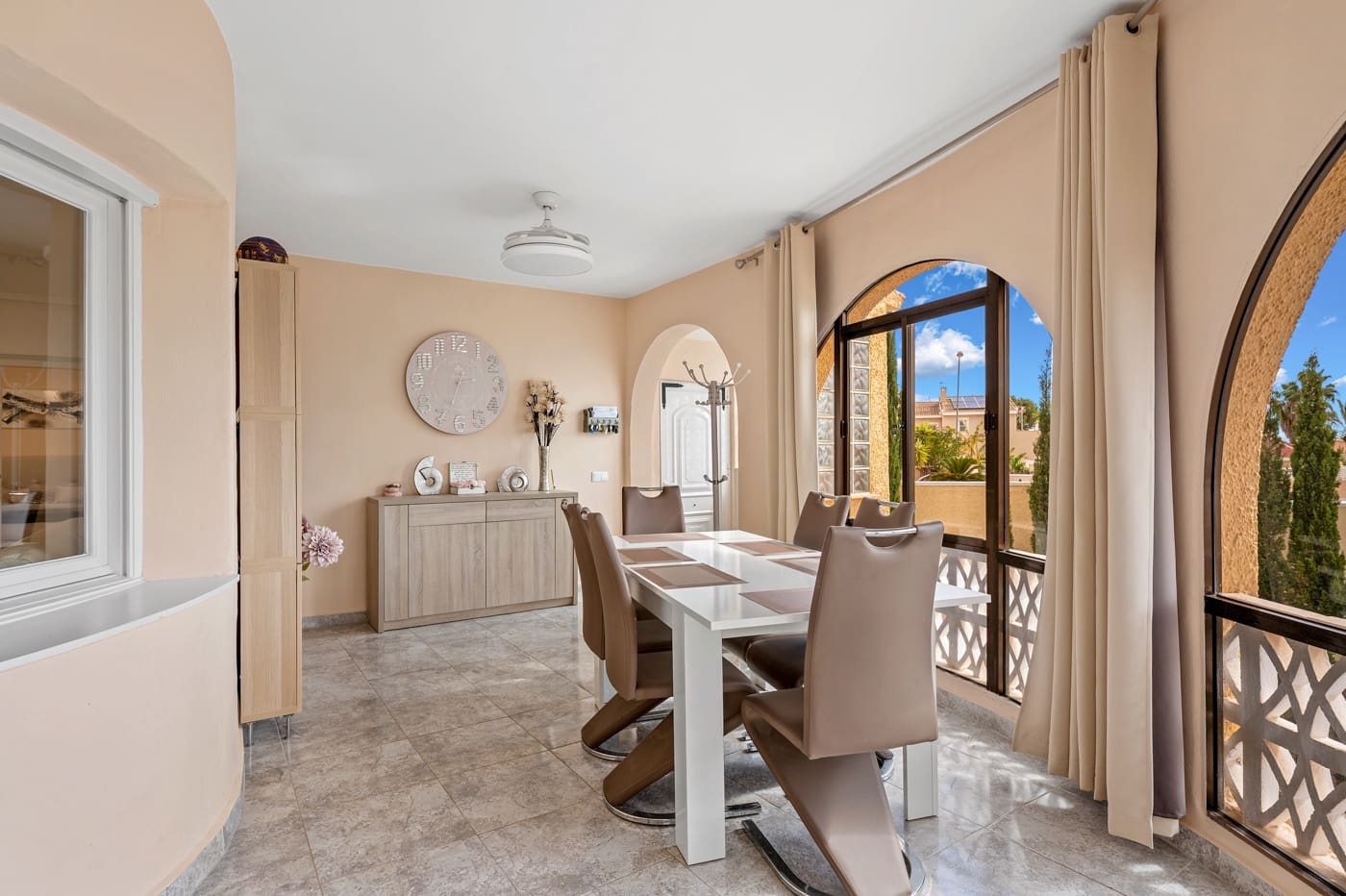 5 bedroom Villa for sale in Ciudad Quesada with pool - € 639,000 (Ref: 9670020)