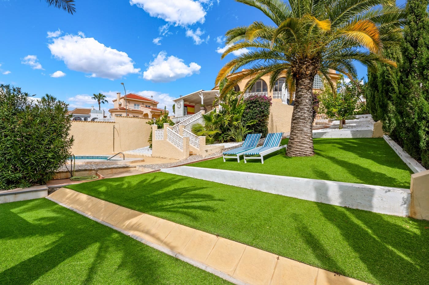 5 bedroom Villa for sale in Ciudad Quesada with pool - € 639,000 (Ref: 9670020)