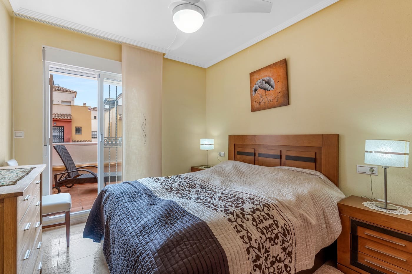 3 makuuhuone Paritalo myytävänä paikassa Villamartin mukana uima-altaan - 345 000 € (Ref: 9670023)