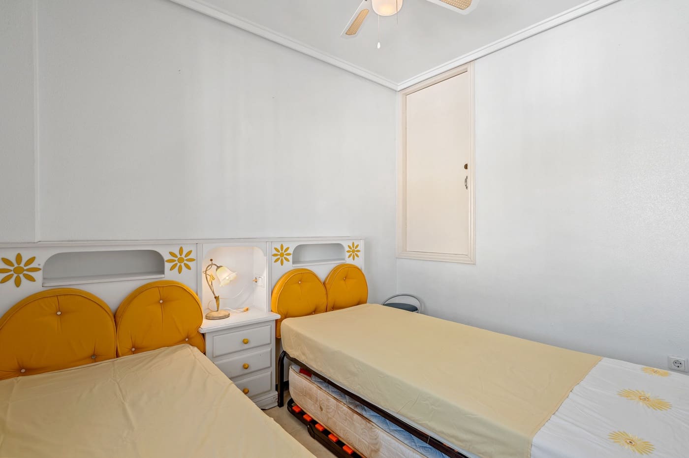 2 bedroom Semi-detached Villa for sale in Ciudad Quesada with pool - € 165,000 (Ref: 9726402)