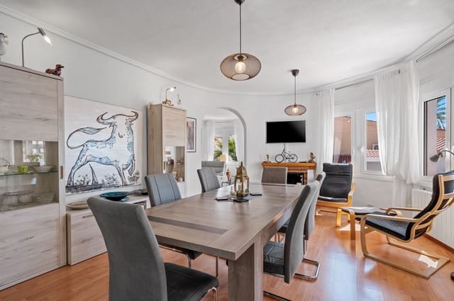 3 makuuhuone Huvila myytävänä paikassa Ciudad Quesada, Rojales mukana uima-altaan 
autotalli - 495 000 € (Ref: 9726403)
