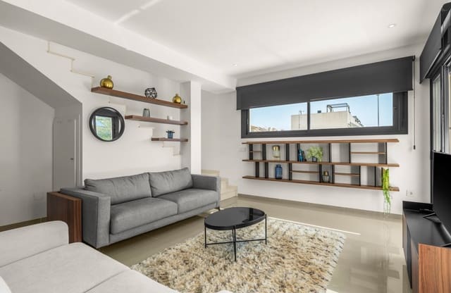 Chalet de 3 habitaciones en Ciudad Quesada, Rojales en venta con piscina - 499.000 € (Ref: 9726404)