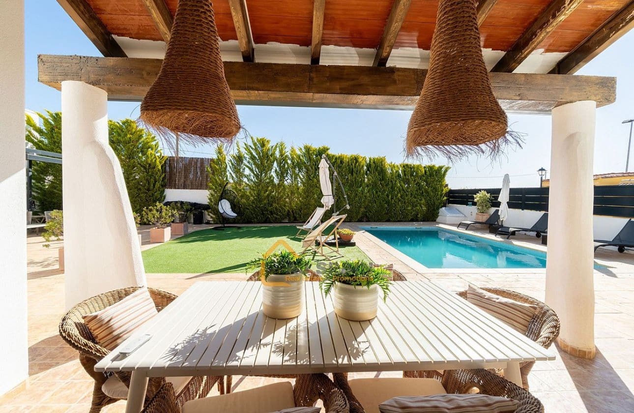 3 camera da letto Villa in vendita in Fortuna con piscina - 319.000 € (Rif: 9777572)