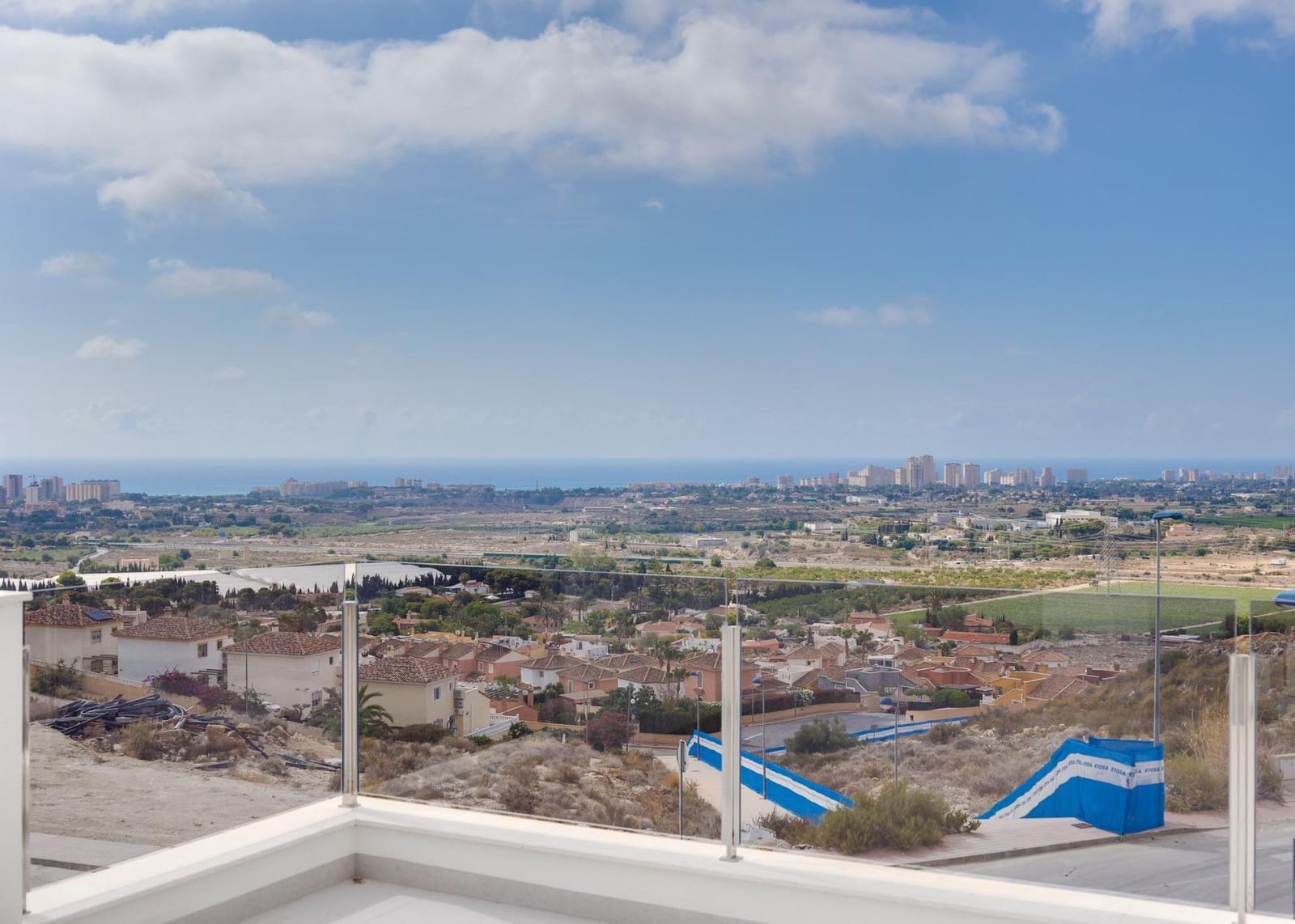 Chalet de 3 habitaciones en Muchamiel / Mutxamel en venta con piscina - 450.000 € (Ref: 9811285)