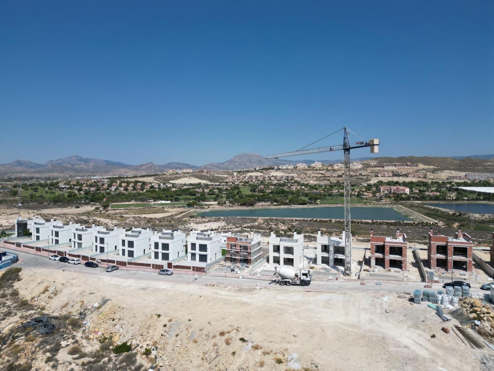 Chalet de 3 habitaciones en Muchamiel / Mutxamel en venta con piscina - 450.000 € (Ref: 9811285)