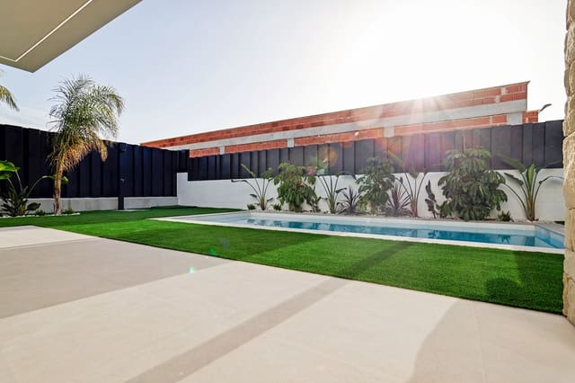 Chalet de 3 habitaciones en Altorreal, Molina de Segura en venta con piscina - 409.000 € (Ref: 9823793)