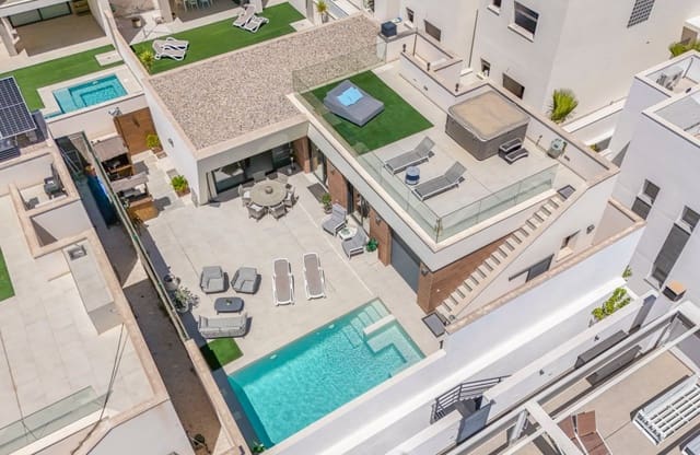 4 sovrum Villa till salu i Benijófar med pool - 690 000 € (Ref: 9861591)