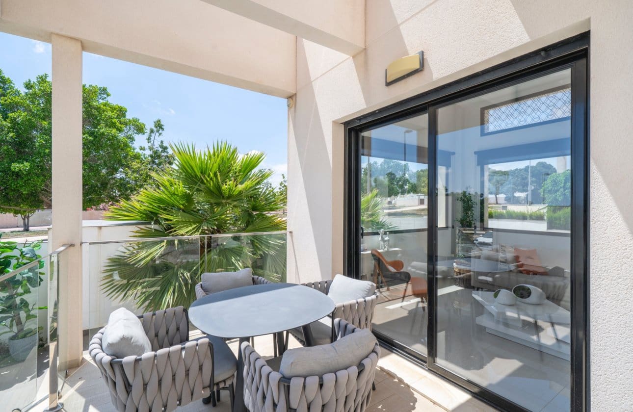 3 sovrum Villa till salu i Ciudad Quesada med pool - 399 000 € (Ref: 9898937)
